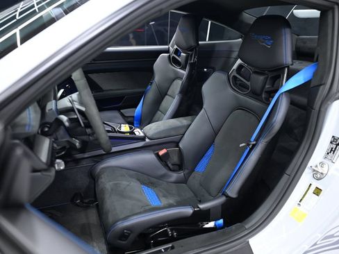 Used 2025 Porsche 911 GT3 RS RWD image 16