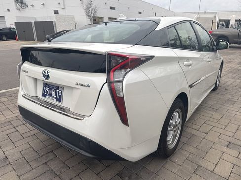 Used 2016 Toyota Prius Three w/ Protection Package image 4