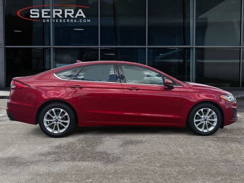 Used 2020 Ford Fusion SE FWD image 6