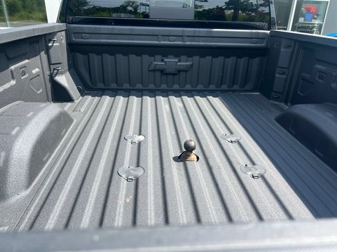 Used 2025 Chevrolet Silverado 2500 LT w/ Trail Boss Package AWD/4WD image 3