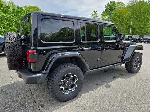 Used 2023 Jeep Wrangler Unlimited Rubicon 4xe w/ Steel Bumper Group AWD/4WD image 4