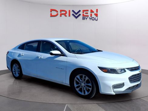 Used 2016 Chevrolet Malibu LT w/ Leather Package image 9