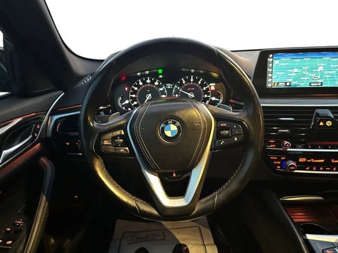 Used 2018 BMW 530i xDrive w/ Premium Package AWD/4WD image 12