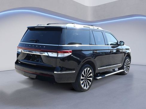 Certified 2024 Lincoln Navigator Reserve AWD/4WD image 7