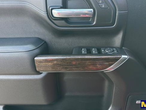 Used 2022 GMC Sierra 1500 Elevation w/ Preferred Package image 11