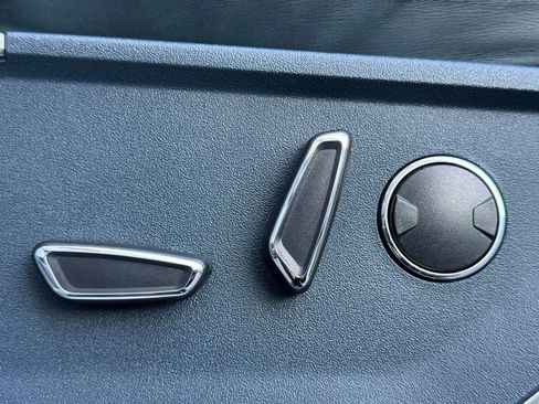 Used 2023 Ford F150 Limited image 15