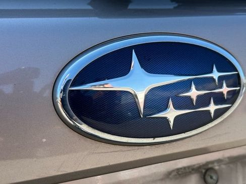 Used 2014 Subaru Forester 2.5i Limited w/ Popular Package #2 AWD/4WD image 10