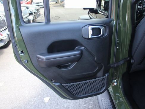 Used 2021 Jeep Wrangler Unlimited Sport image 19