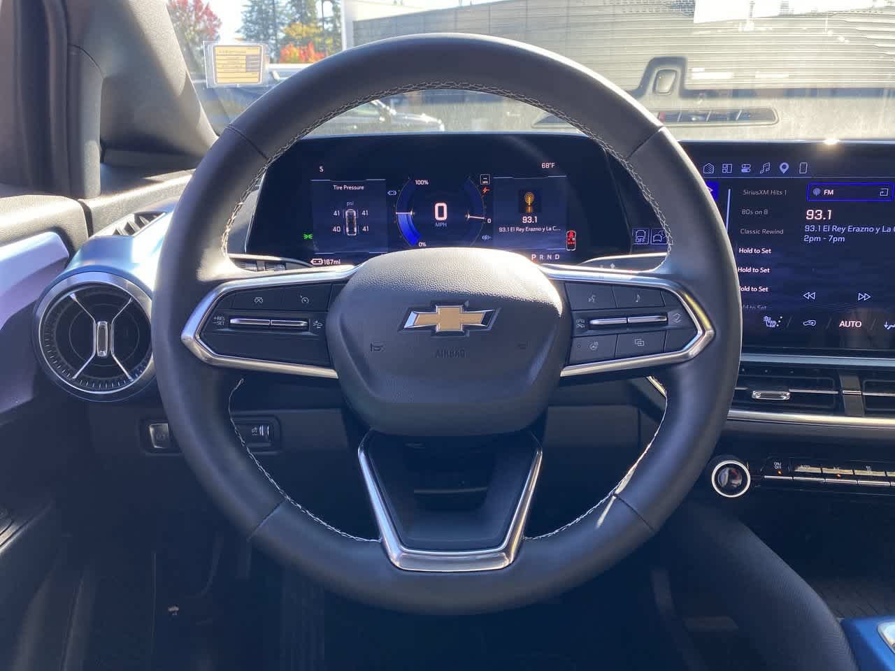 Used 2024 Chevrolet Equinox EV LT FWD image 19
