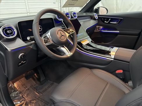 Used 2026 Mercedes-Benz GLC 300 image 11