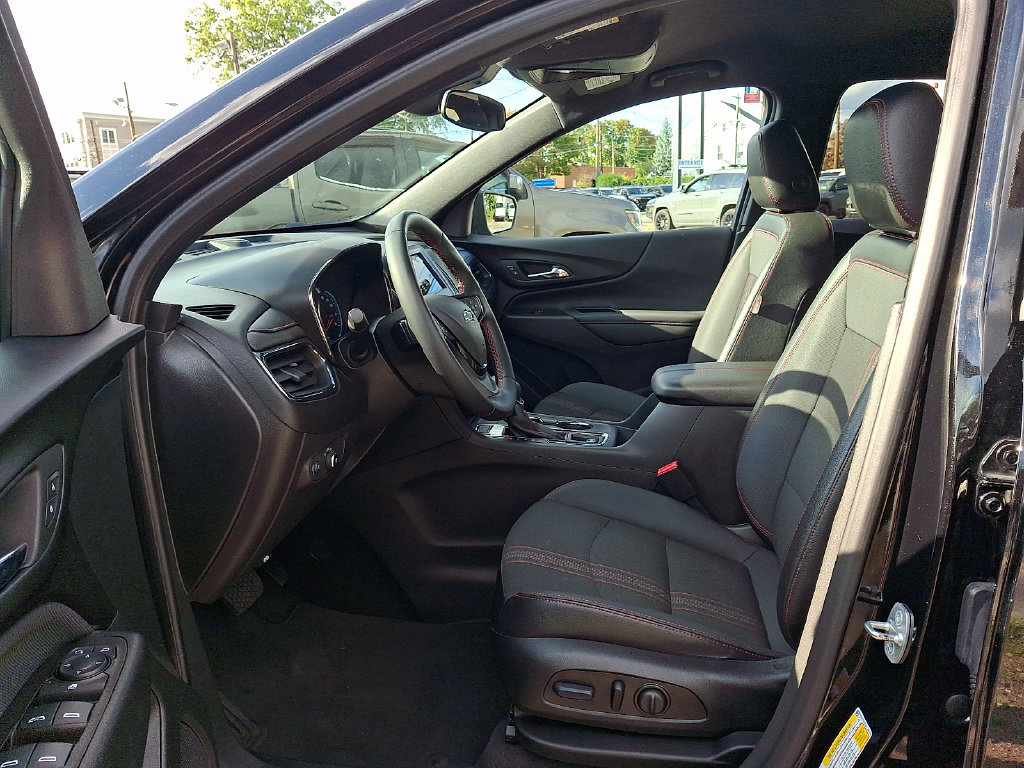 Certified 2023 Chevrolet Equinox RS AWD/4WD image 13