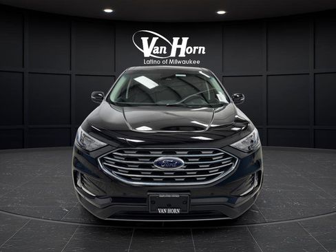 Used 2024 Ford Edge Titanium image 10