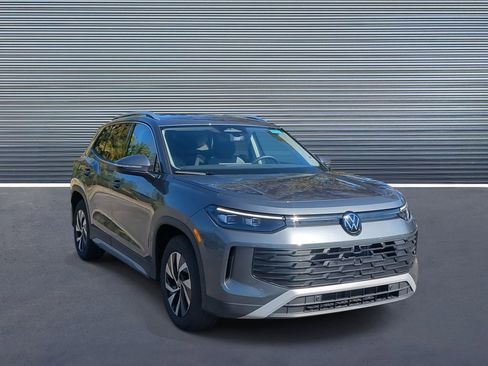 New 2026 Volkswagen Tiguan S image 2