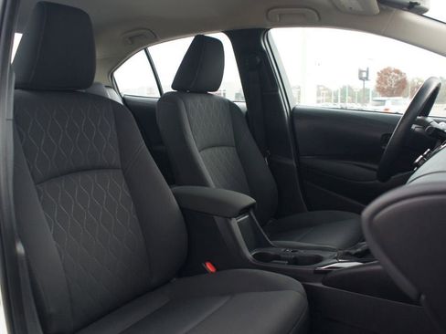 Used 2023 Toyota Corolla LE image 18