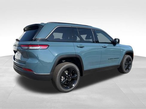 New 2026 Jeep Grand Cherokee Limited w/ Limited Altitude Package AWD/4WD image 18