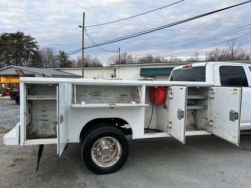 Used 2018 RAM 5500 Tradesman w/ Ambulance Prep Group image 27