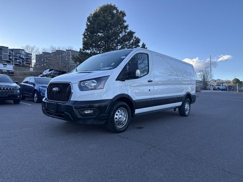 Used 2023 Ford Transit 250 Low Roof AWD image 3