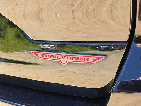 Used 2022 Jeep Grand Cherokee Trailhawk w/ ADV Protech Group II AWD/4WD image 33