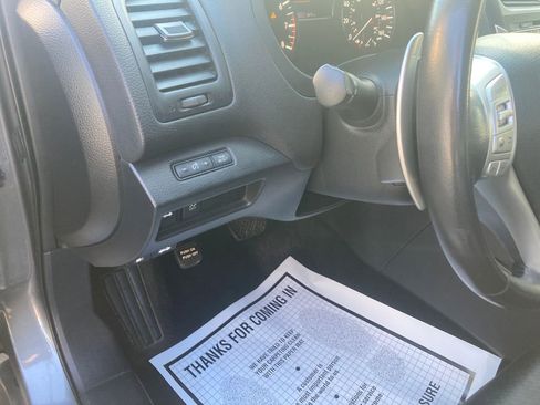 Used 2017 Nissan Altima 2.5 SR image 17