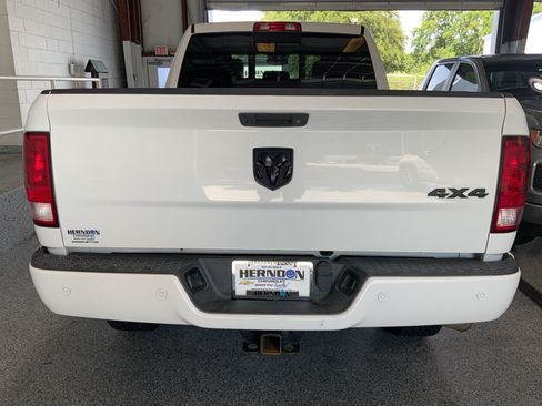 Used 2018 RAM 3500 Big Horn w/ Sport Appearance Group AWD/4WD image 30