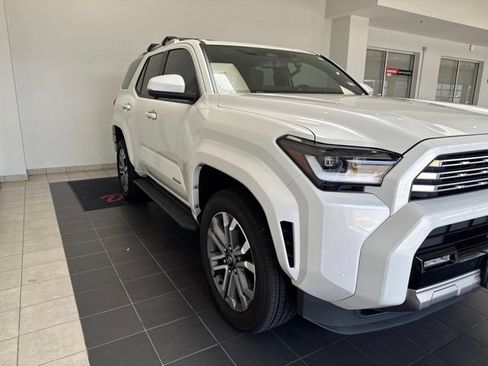Used 2026 Toyota 4Runner Limited AWD/4WD image 4