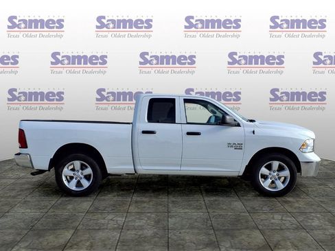 Used 2024 RAM 1500 Classic SLT AWD/4WD image 8