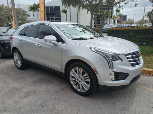 Used 2018 Cadillac XT5 Premium Luxury image 2