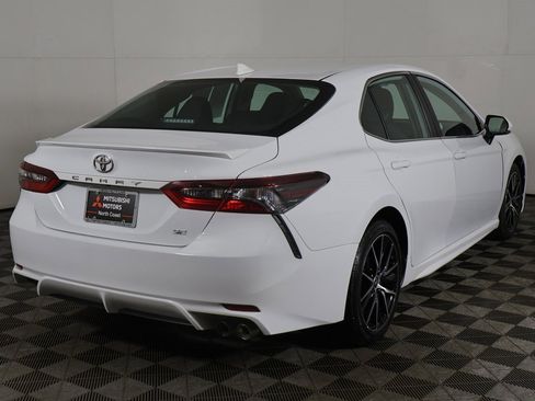 Used 2024 Toyota Camry SE image 7