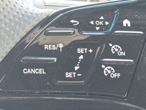 Used 2025 Mercedes-Benz Sprinter 2500 image 30