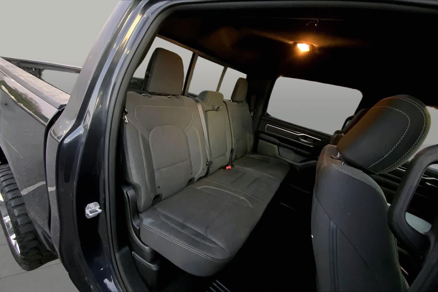 Used 2019 RAM 1500 Big Horn AWD/4WD image 17