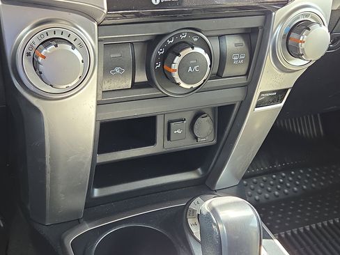 Used 2022 Toyota 4Runner SR5 Premium AWD/4WD image 19
