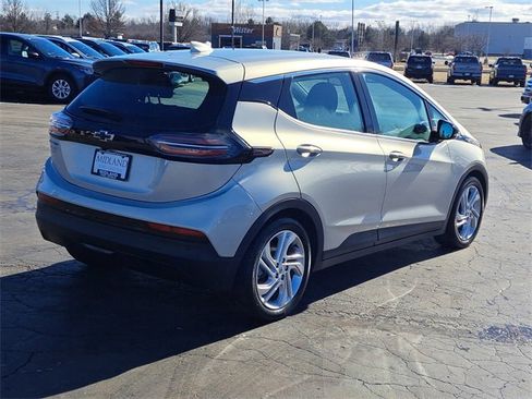 Used 2022 Chevrolet Bolt LT image 3