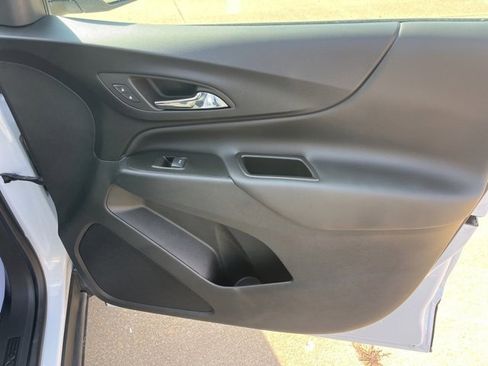 Used 2022 Chevrolet Equinox LT image 56