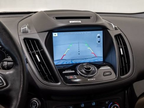 Used 2017 Ford Escape Titanium FWD image 16