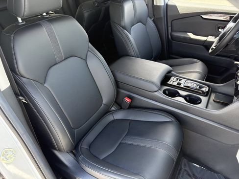 Certified 2026 Honda Pilot EX-L image 13