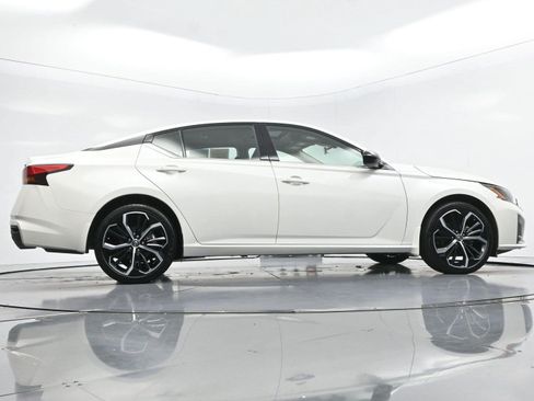 Used 2024 Nissan Altima 2.5 SR w/ SR Premium Package AWD/4WD image 52
