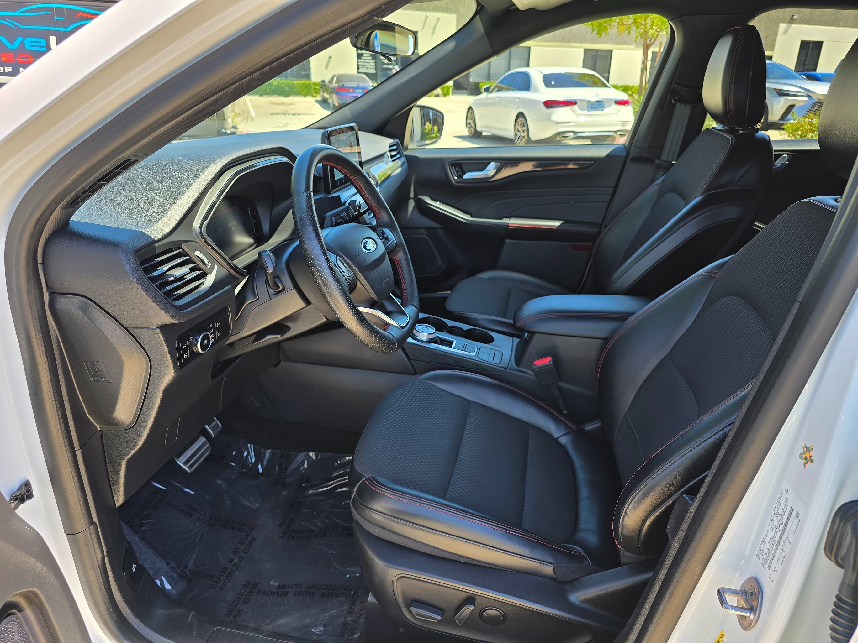 Used 2023 Ford Escape ST-Line Select AWD/4WD image 18
