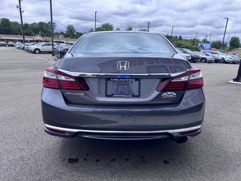 Used 2017 Honda Accord LX image 7