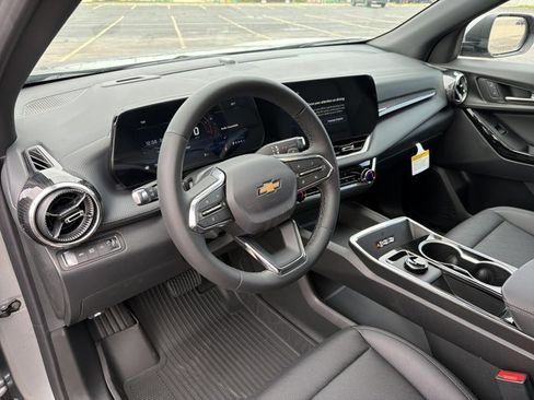 New 2026 Chevrolet Equinox LT image 12