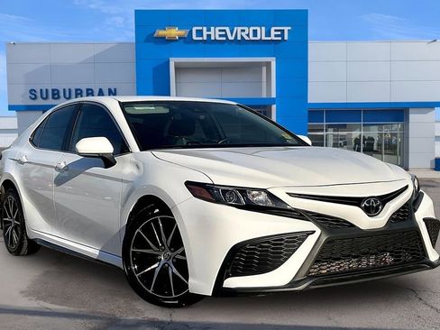 Used 2023 Toyota Camry SE image 11