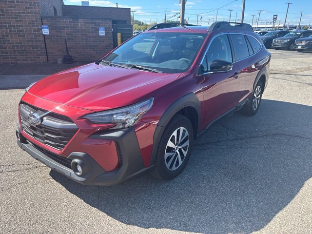 Used 2024 Subaru Outback Premium AWD/4WD image 1