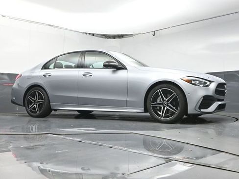 Used 2025 Mercedes-Benz C 300 Sedan image 33