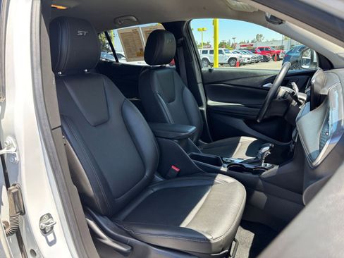 Used 2024 Buick Encore GX Sport Touring FWD image 34