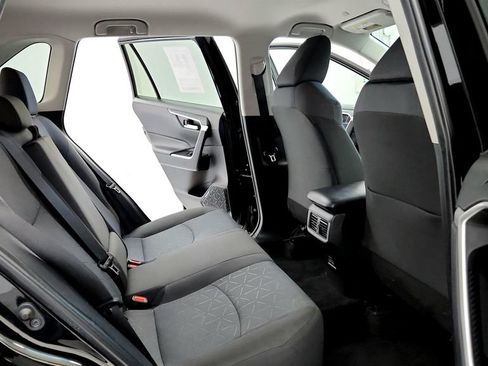 Used 2025 Toyota RAV4 XLE AWD/4WD image 18