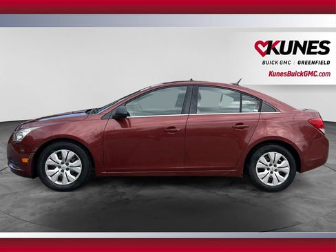 Used 2012 Chevrolet Cruze LS FWD image 5