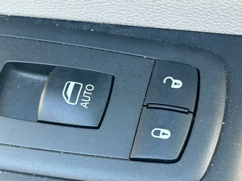 Used 2023 Chrysler Voyager LX FWD image 37