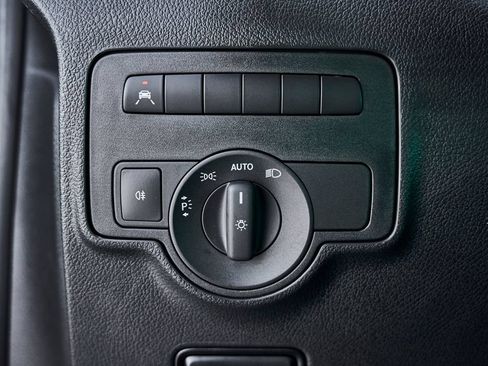 Used 2023 Mercedes-Benz Metris Passenger image 51