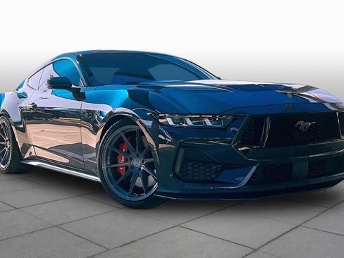 Used 2024 Ford Mustang GT Premium RWD image 3