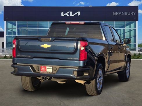 Used 2022 Chevrolet Silverado 1500 Custom w/ Safety Confidence Package image 5