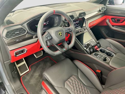 Used 2024 Lamborghini Urus S AWD/4WD image 9